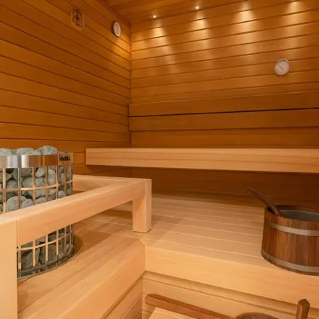 Arctic Echo D20 Ski-in Ski-out By Aavalevi