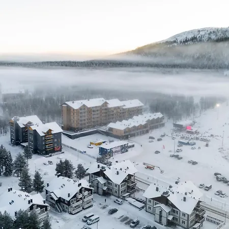 Lux D20 Ski-in Ski-out, Center By Aavalevi *