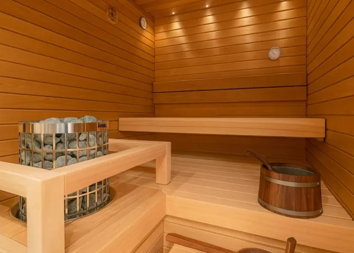 Arctic Echo D20 Ski-in Ski-out By Aavalevi